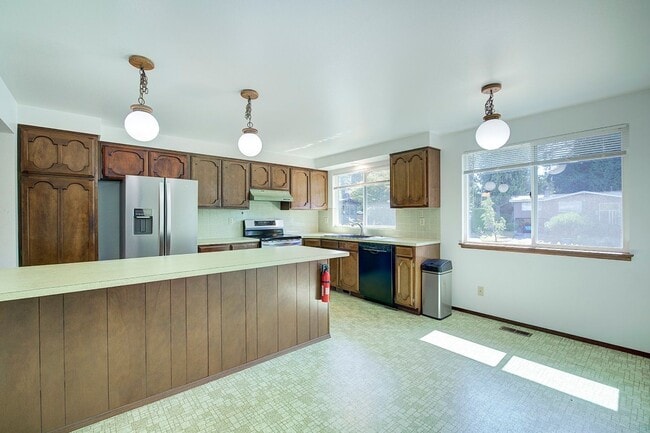 Photo - 5Bd/3Ba Edmonds House