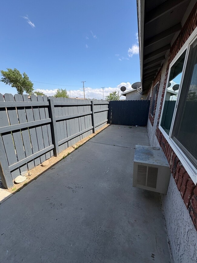 Photo - 11200 Auburn Ave Unidad 75