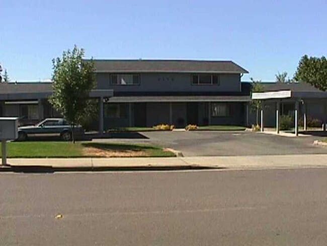 Photo - 2152 NW N Hill Dr