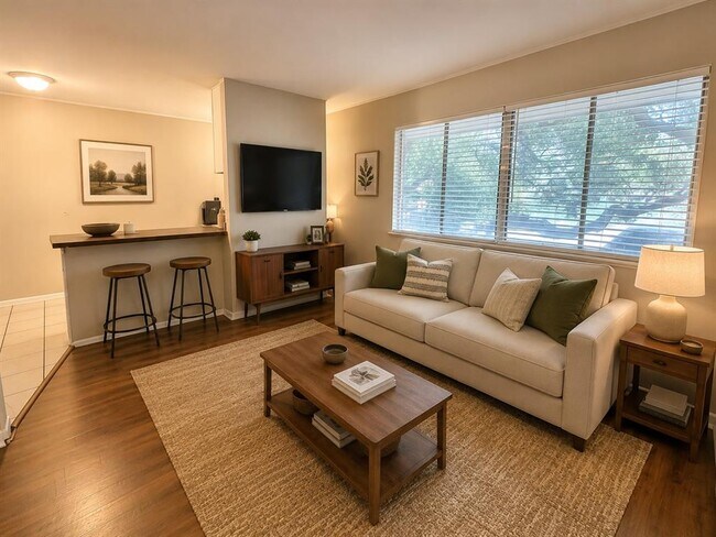 Photo - 3304 Red River St Unit 208