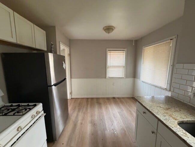 Photo - 3 Bedroom one and a half bath Rent Ready s...