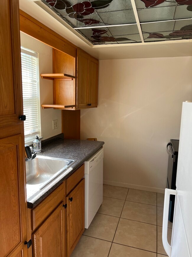 Photo - 1525 SE 25th St Unidad #B Rental