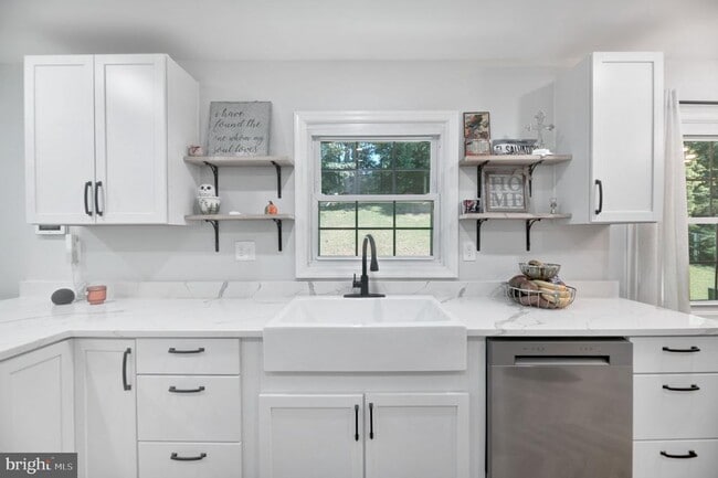 Photo - 8812 Churchfield Ln