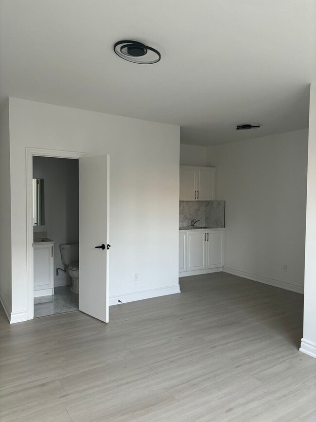 Photo - 334 Donlands Ave