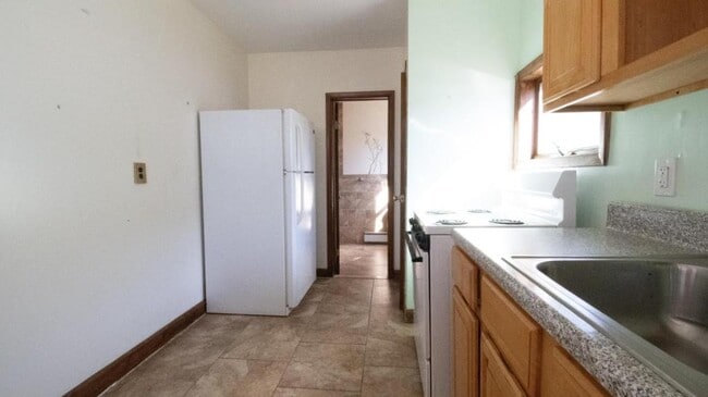 Photo - 2799 Grand Ave
