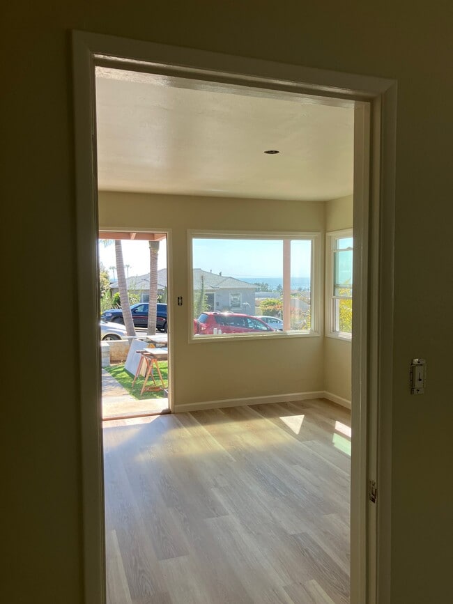 Building Photo - 4554 Pescadero Ave Rental