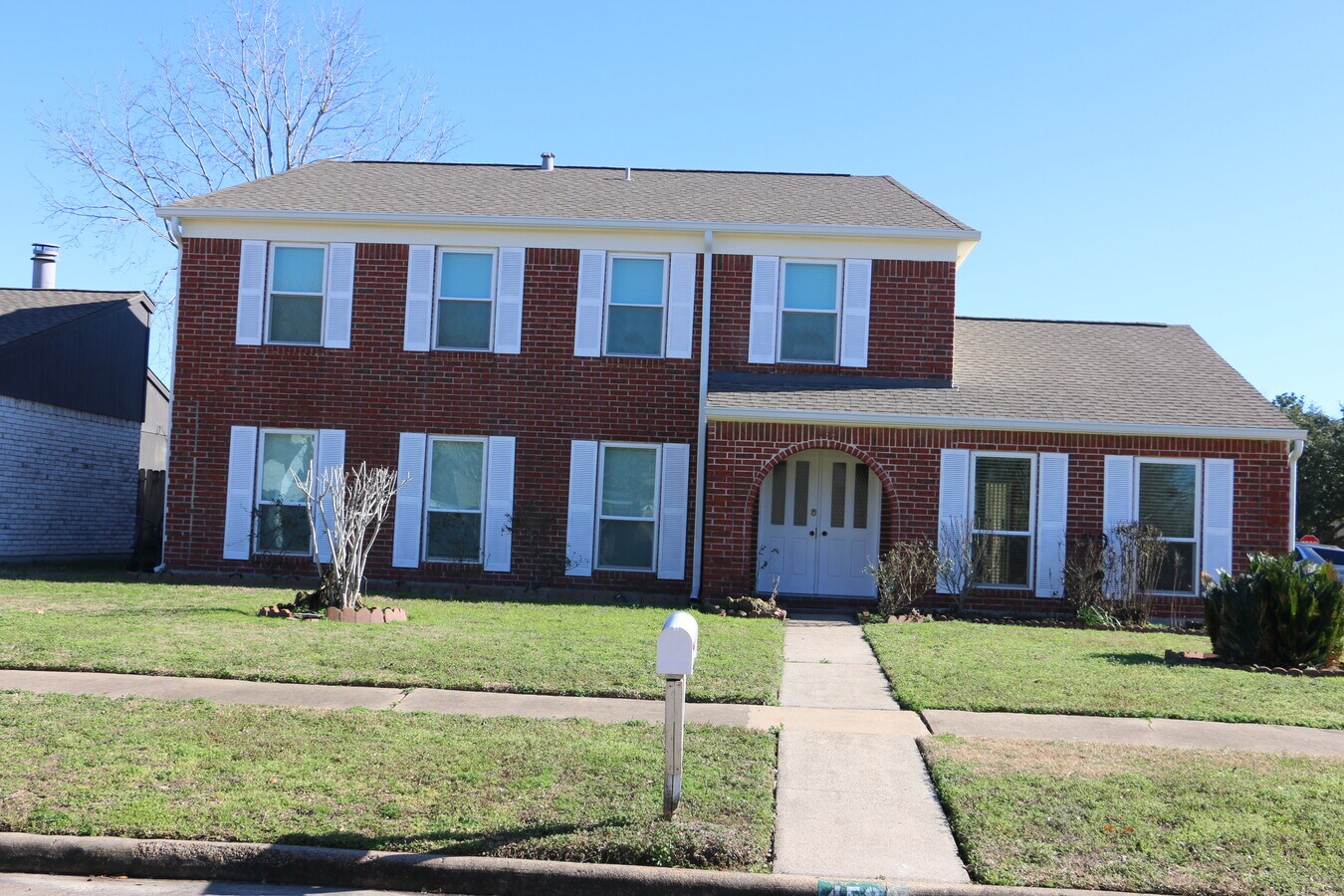 Photo - 458 Woodrail Dr