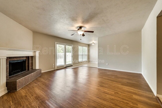 Photo - 7113 Edinburg Dr