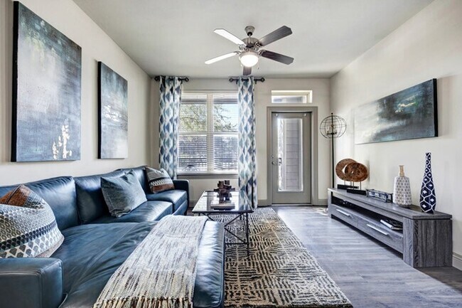 Photo - Oaks of Kyle Apartments