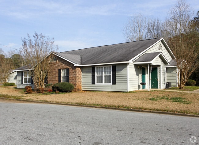 Photo - Sylacauga Garden Apartments