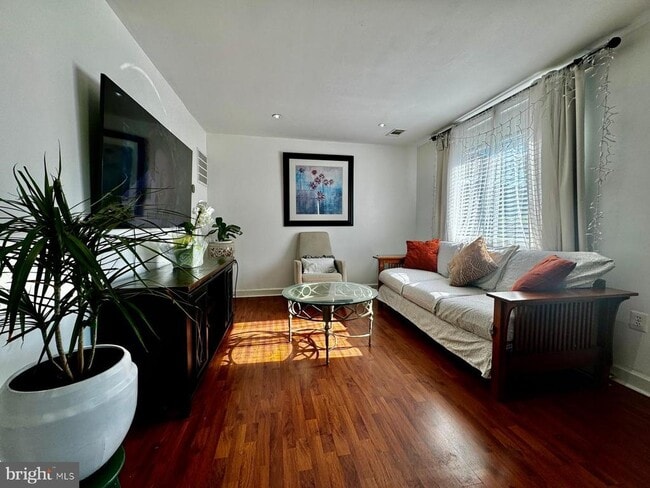 Photo - 8402 Jinetes Ct