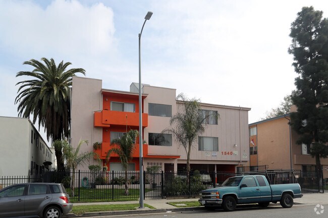 Building Photo - 1540 S Gramercy Pl Rental