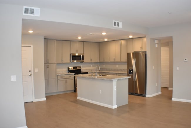 Photo - Sierra Vista Apartments