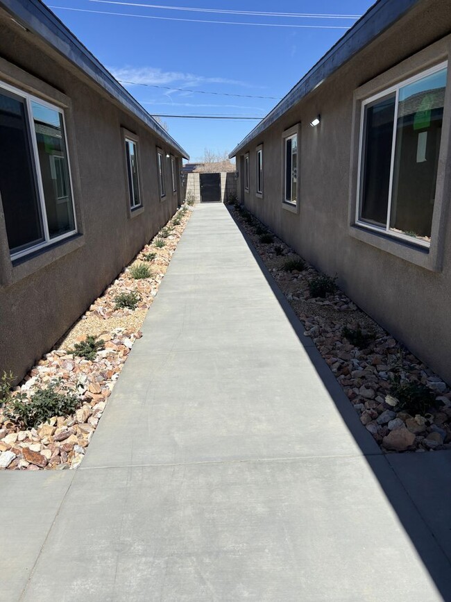 9941 N Loop Blvd Unit B