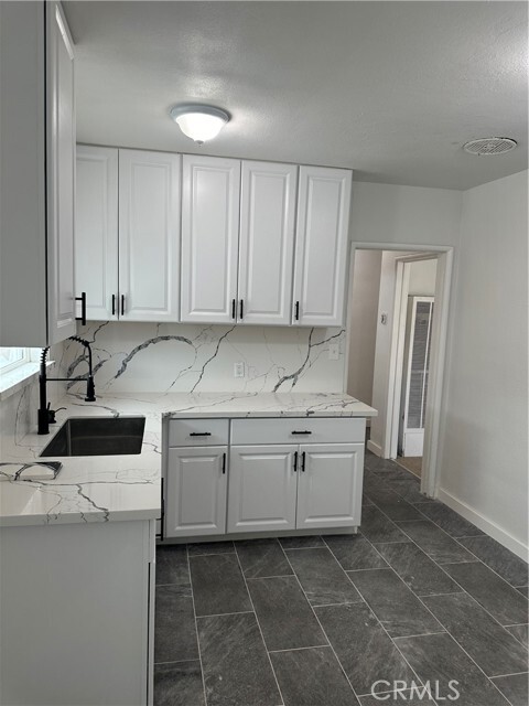 Building Photo - 4470 Gadsden Ave