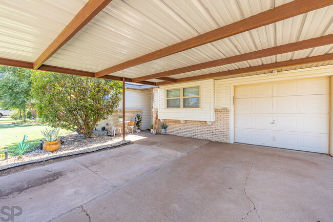 Photo - Charming 3 bedroom, 2 bath in Great Location!