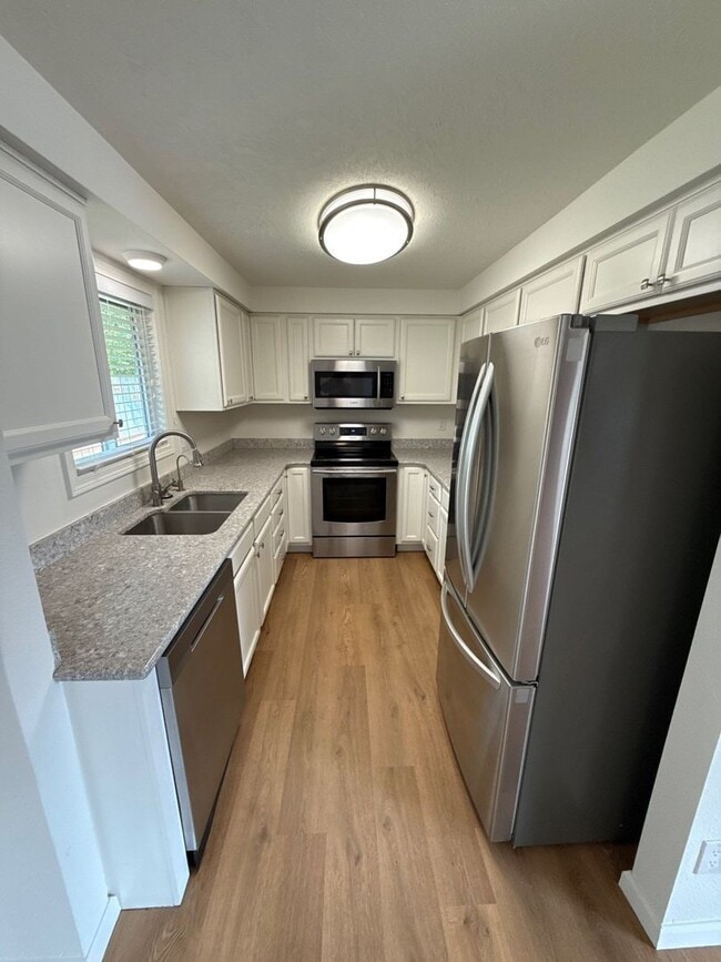 Photo - 3641 Cherrylawn Ct NE