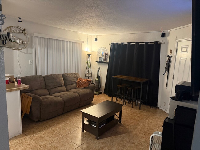6005 Fortuna Rd NW Unidad A