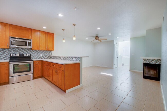 Photo - 1013 Woodside Rd