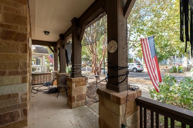 Photo - 395 McGarity