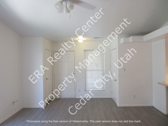 Photo - **Move-In Bonus!** 3 bed, 2 bath Twin Home
