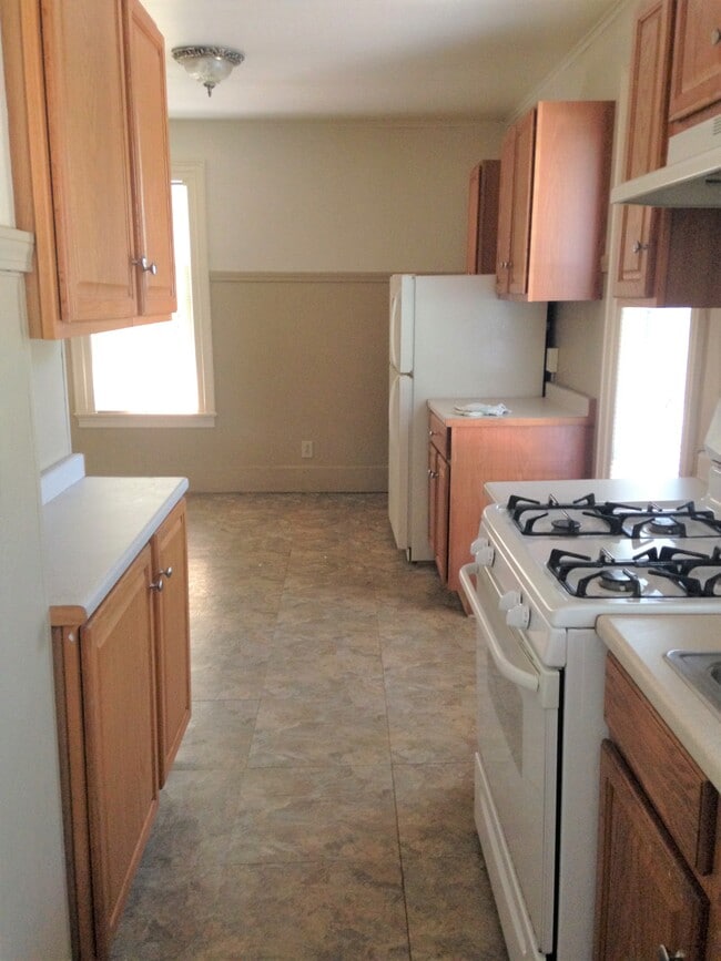 Photo - 203 S Goodman St