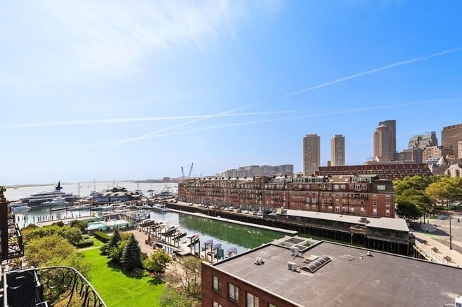 Photo - 28 Atlantic Ave Unidad 618