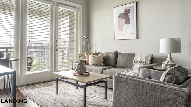 Building Photo - 4300 Cromwell Dr