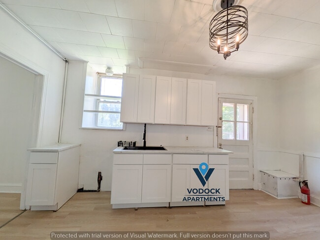 Photo - 417 N Walnut St
