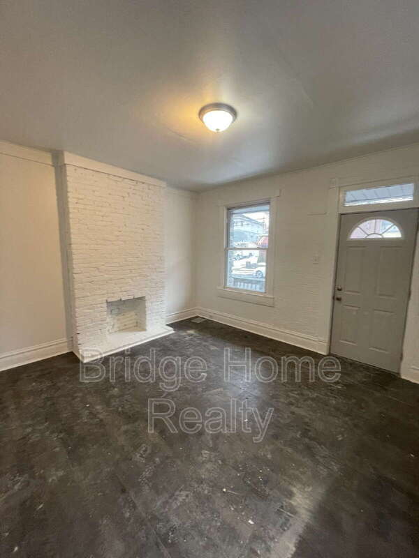 Photo - 128 S Spring Ave