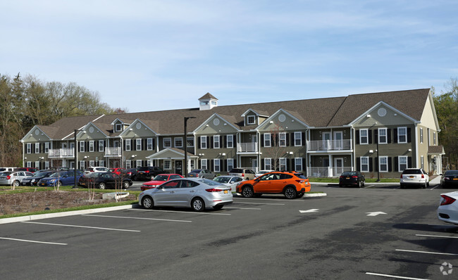 Crossroads at Baldwin Place Apartments For Rent in Yorktown Heights, NY ...