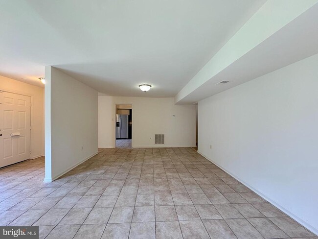 Photo - 4675 Logsdon Dr