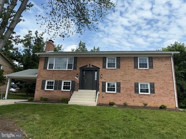 Photo - 9706 Glen Way House