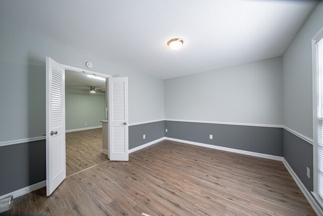 Photo - 3413 Hiawatha Dr