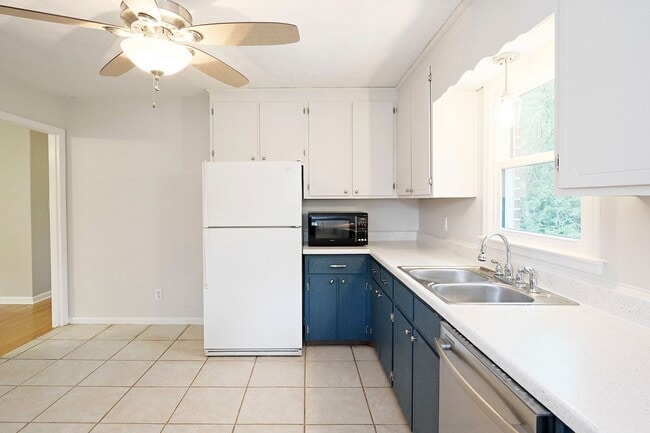 Photo - 930 Claudius Ct