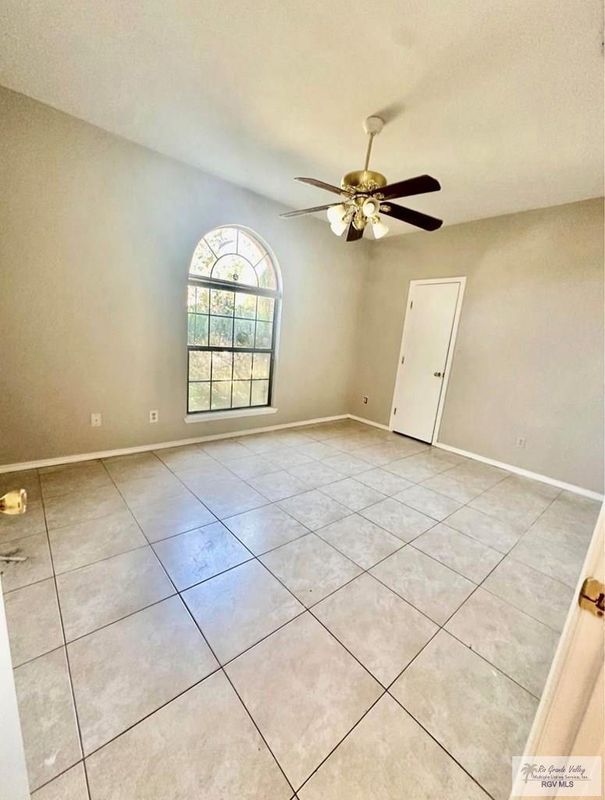 Photo - 15 Valles Ct