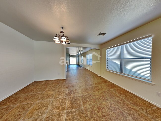 Photo - 2992 W Belle Ave