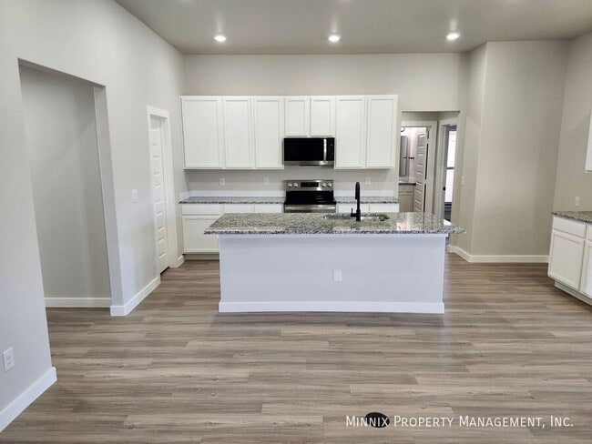 Photo - 1607 132nd St