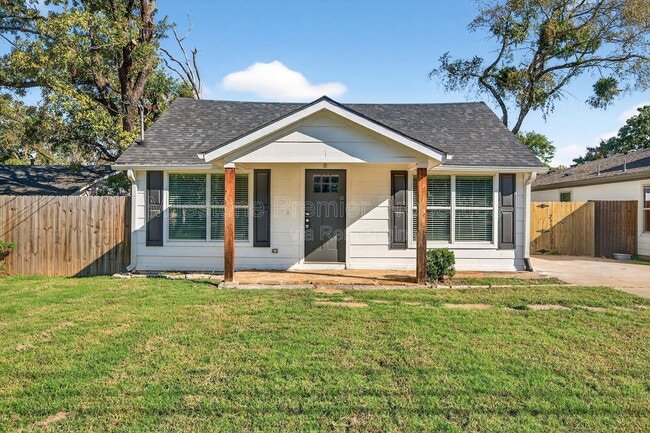 Building Photo - 1803 W Hull St