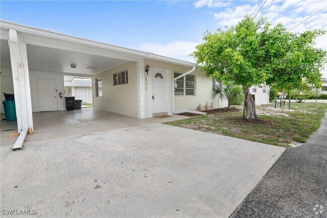 Building Photo - 27430 Village Garden Way Rental