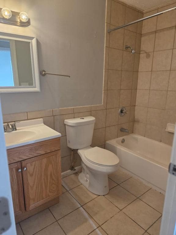 Photo - 2013 Maple Tree Ln