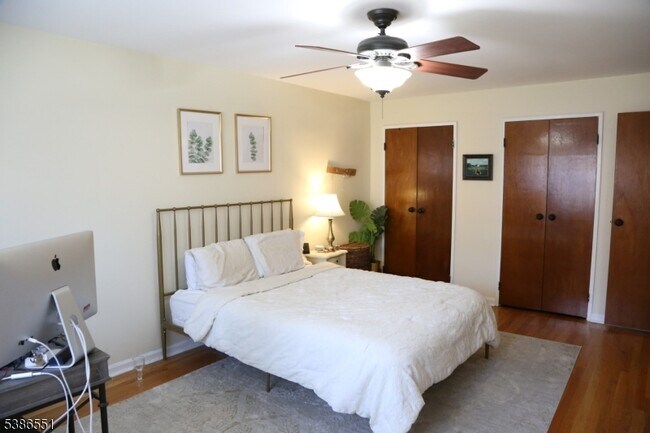 Photo - 565 Grove St Unit 3 E