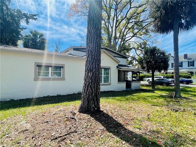 Building Photo - 8 Wright Square