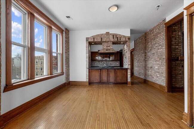 Photo - 3401 W Armitage Ave Unit 2