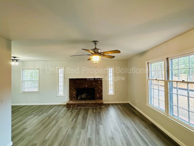 Photo - 420 Rose Ave