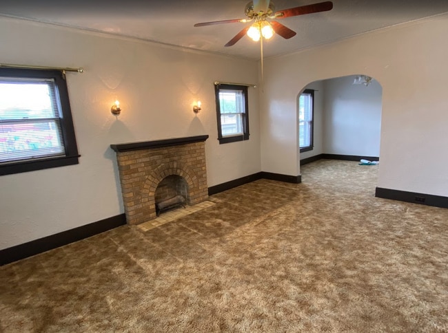 Photo - 201 S Cravens St Unit 4
