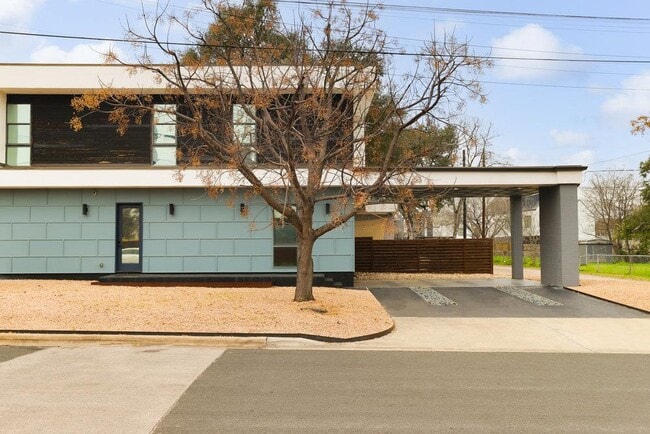 Photo - 900 W Live Oak St Casa