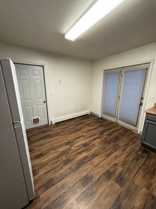 Photo - Biathalon Ave. (3588) Unit B