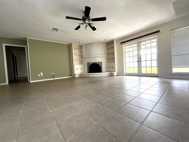 Photo - 731 Seafoam Rd