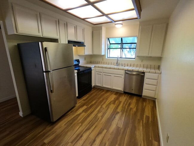 Photo - SPACIOUS 3 BED  2.5 BATH END UNIT TOWNHOME IN SAN MARIN VALLEY